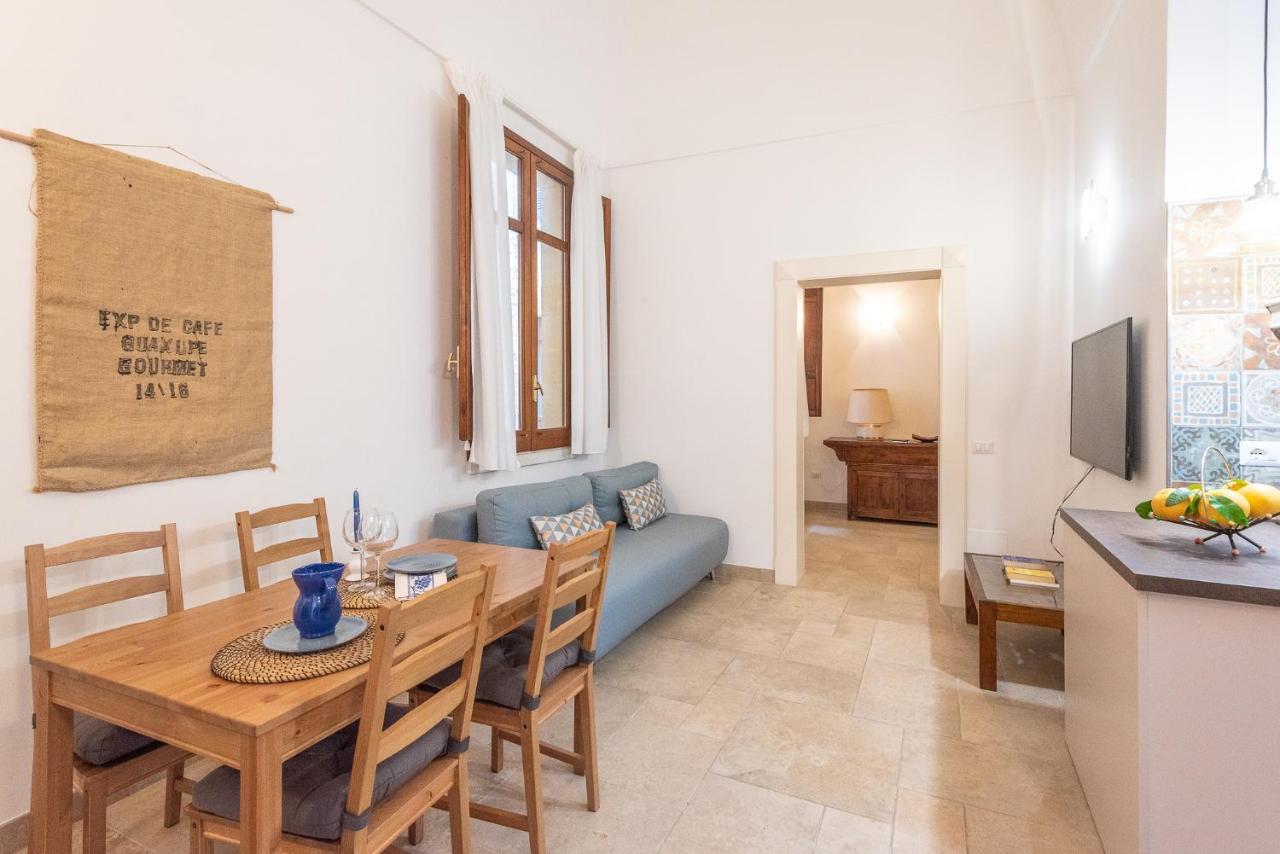 Rubichi 6 - Old Town Apartment Sit Lecce Eksteriør bilde